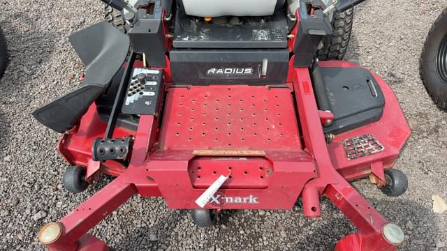 Image of Exmark Radius equipment image 4