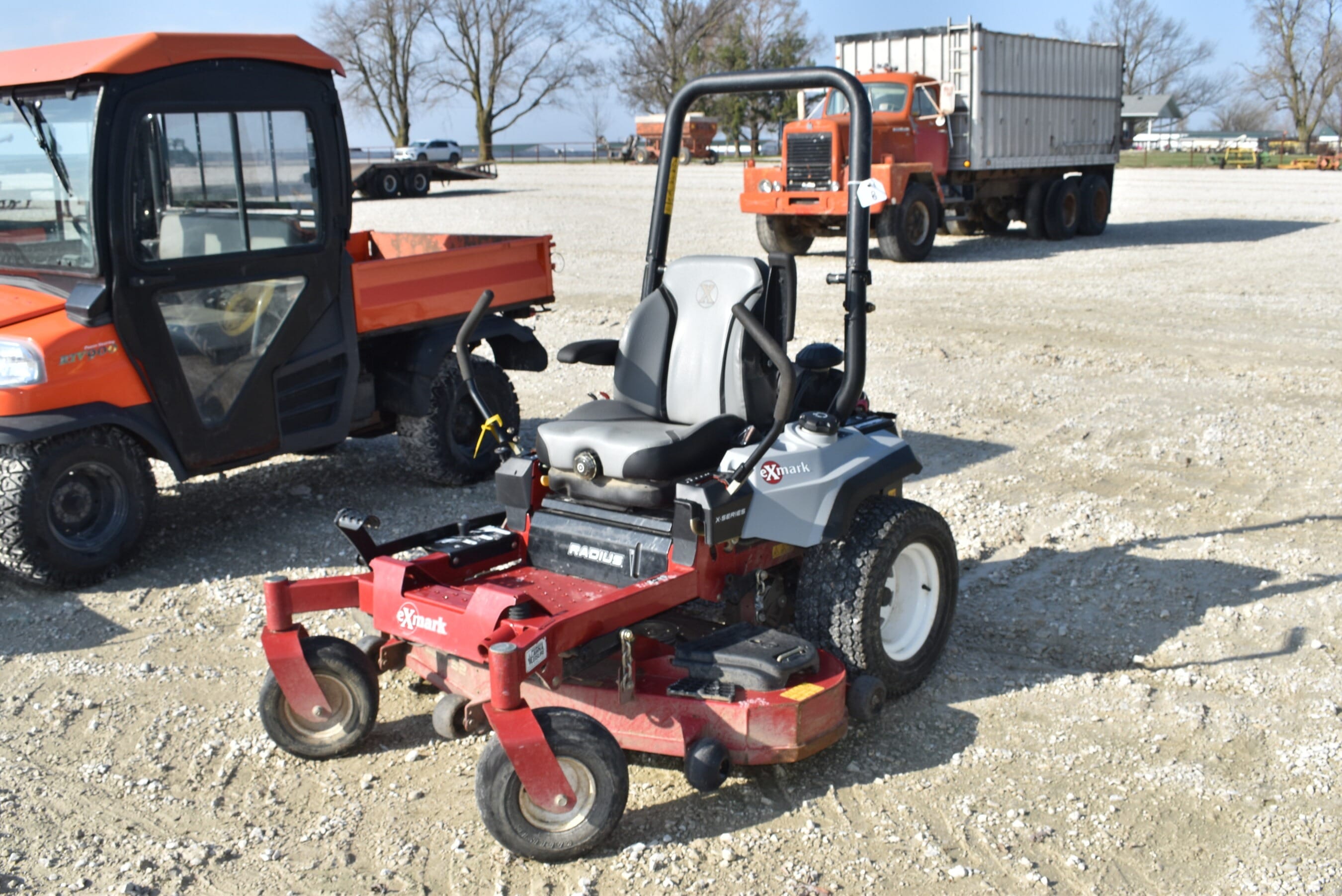 Exmark Radius Equipment Image0