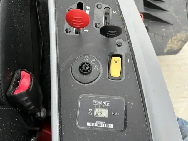 Image of Exmark RZE708GEM52300 equipment image 3