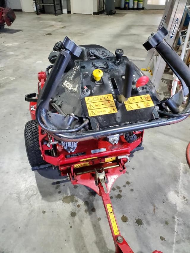 Image of Exmark Turf Tracer equipment image 2