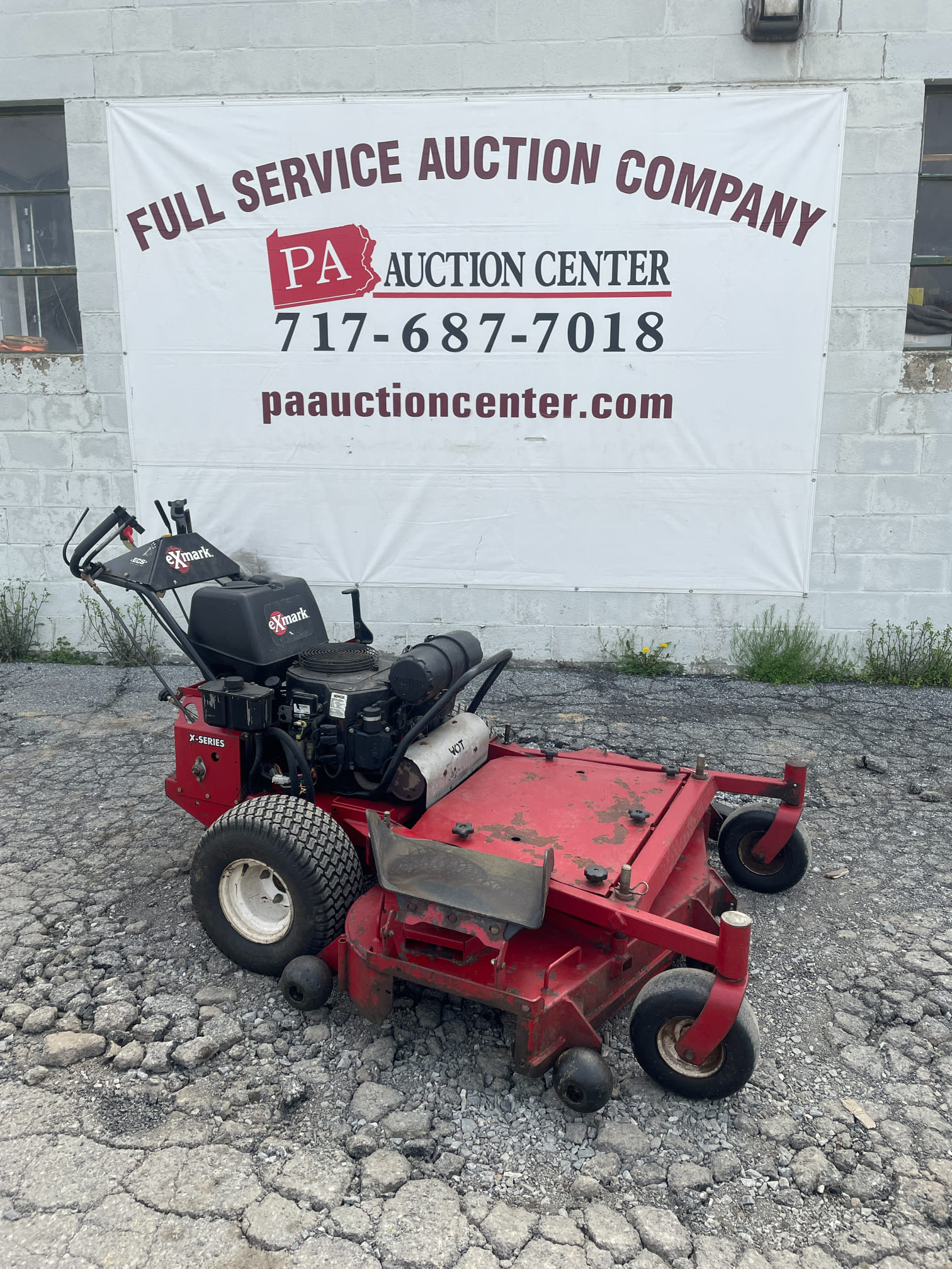 Main image Exmark Turf Tracer