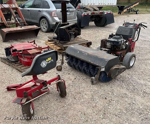 Image of Exmark Turf Tracer equipment image 1