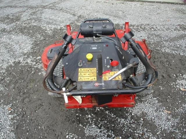Image of Exmark Turf Tracer equipment image 4