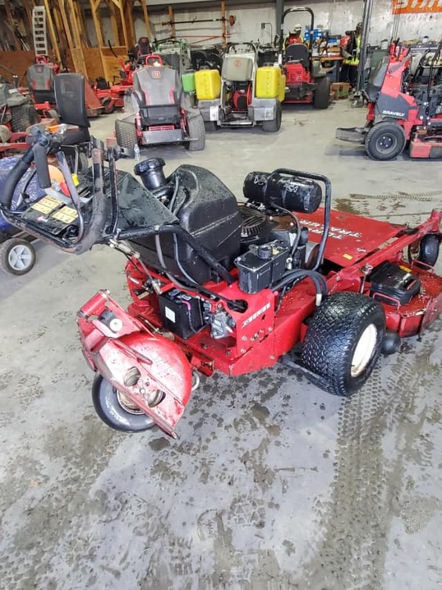 Image of Exmark Turf Tracer equipment image 4