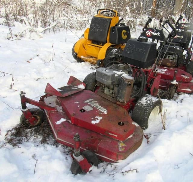 Image of Exmark Commercial equipment image 1