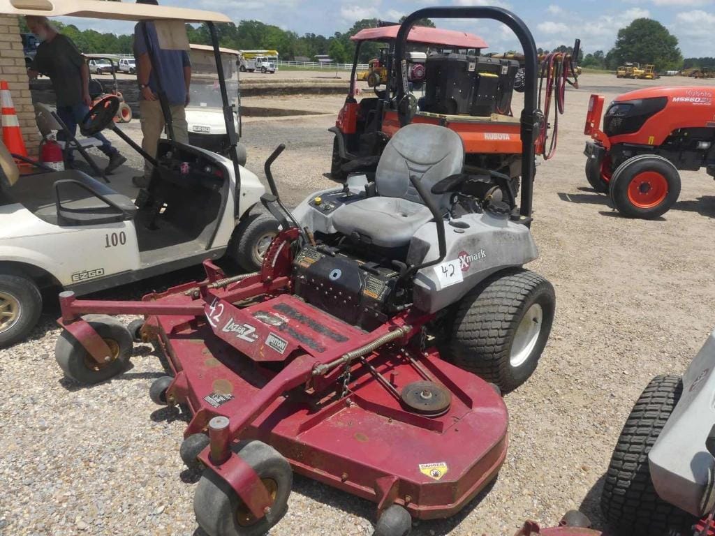 Exmark Lazer Z Equipment Image0