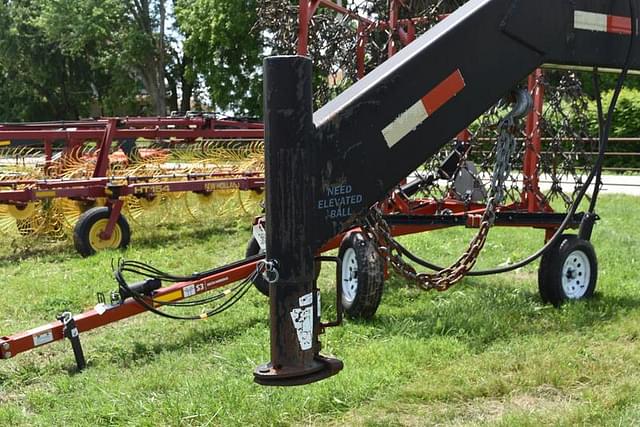 Image of EZ Haul Hay Handler equipment image 3