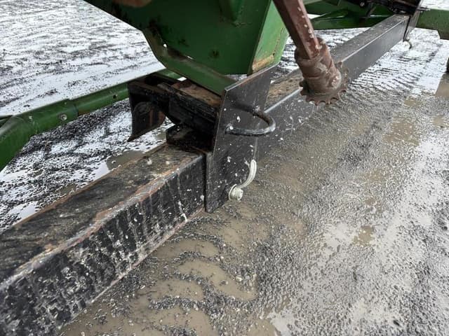 Image of E-Z Trail 680 equipment image 1