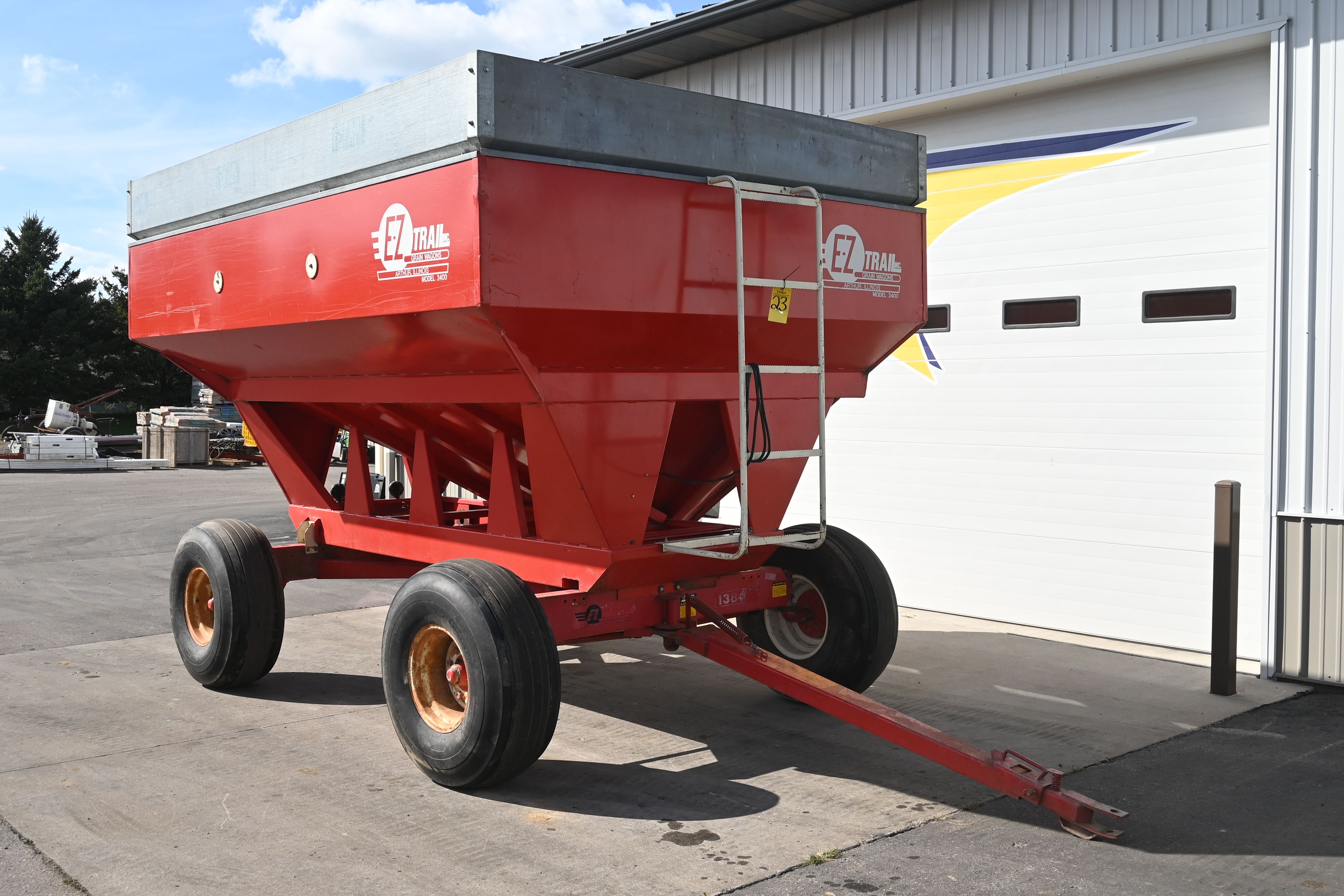 Main image E-Z Trail 3400