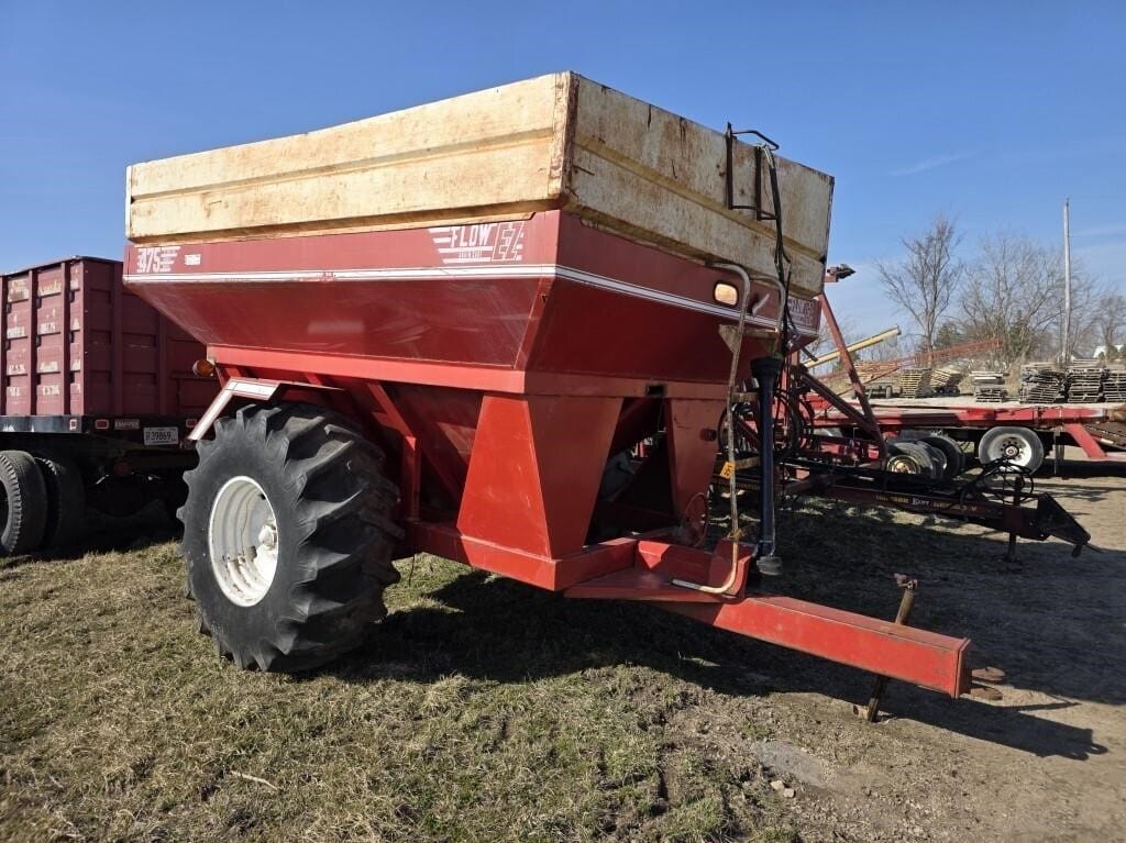 E-Z Trail 475 Equipment Image0