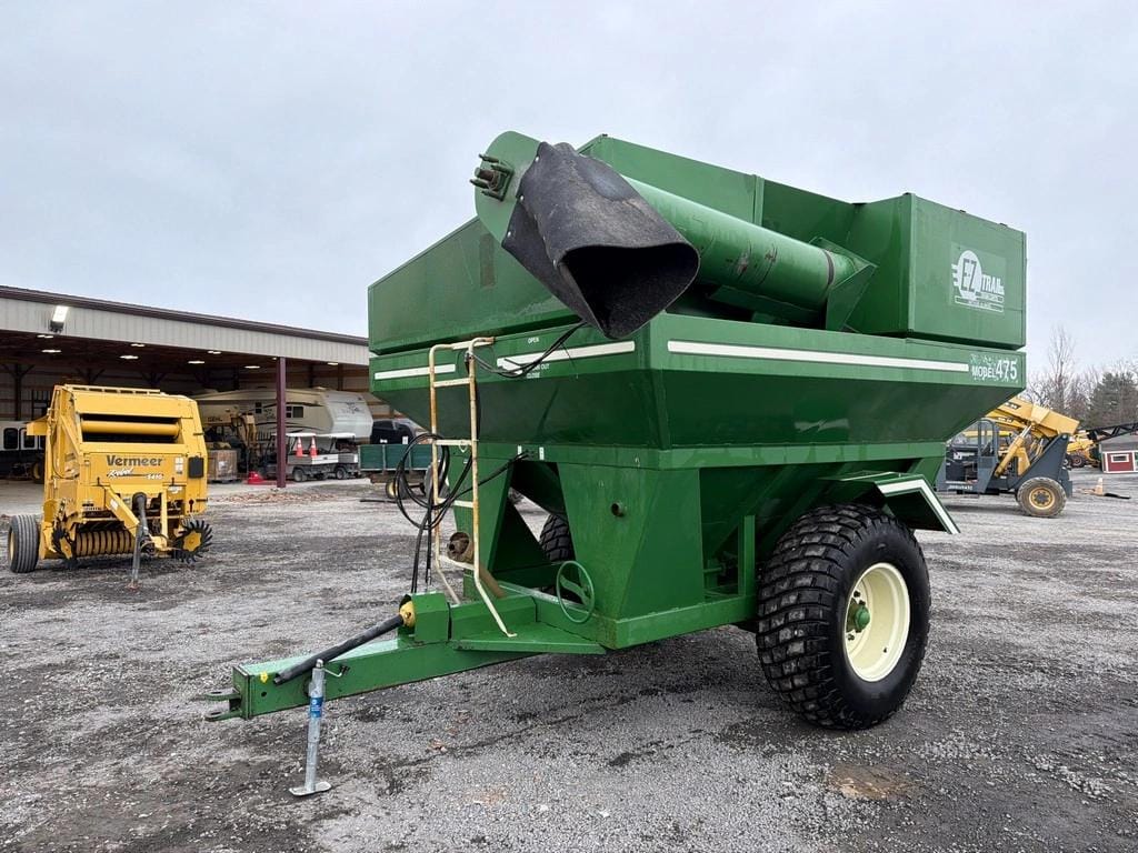 E-Z Trail 475 Equipment Image0