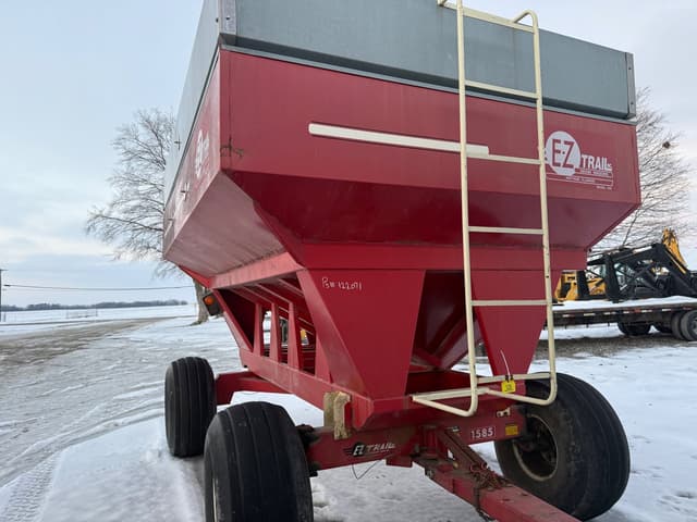 Image of E-Z Trail 500 equipment image 2