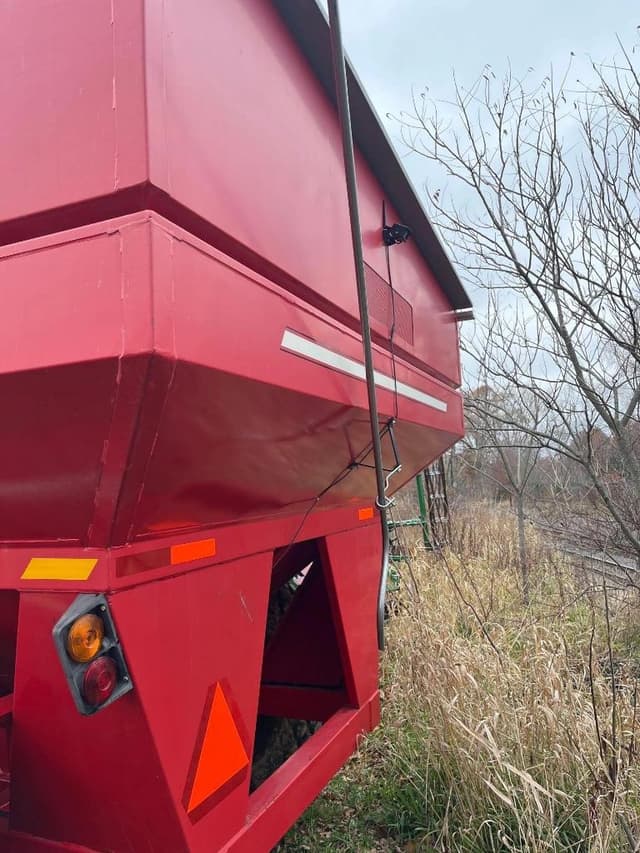 Image of E-Z Trail 510 equipment image 4