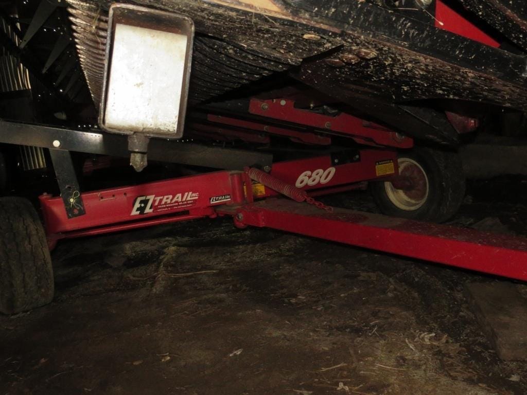 E-Z Trail 680 Equipment Image0