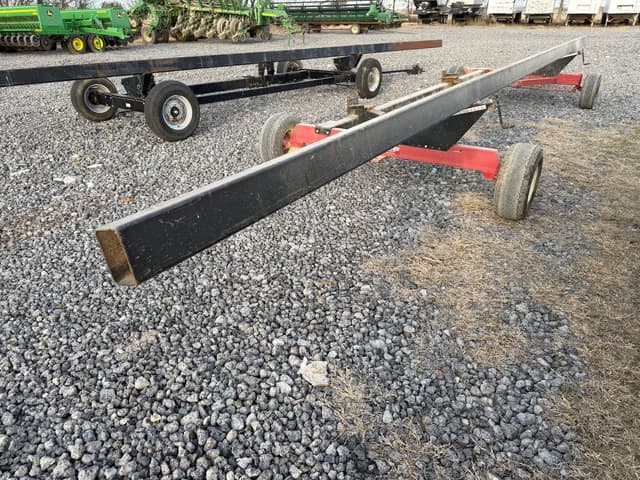 Image of E-Z Trail 680 equipment image 2