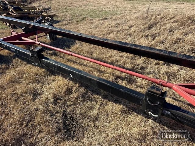 Image of E-Z Trail 680 equipment image 3