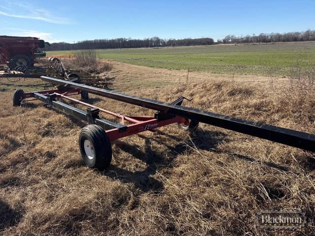 Image of E-Z Trail 680 equipment image 4