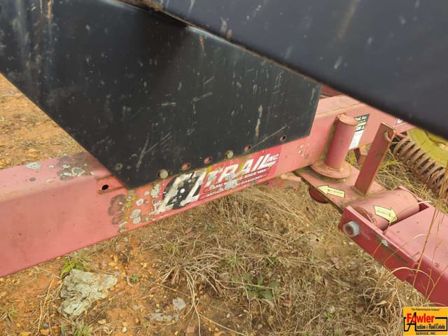 Image of E-Z Trail 680 equipment image 2