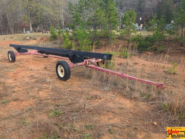 Image of E-Z Trail 680 equipment image 1