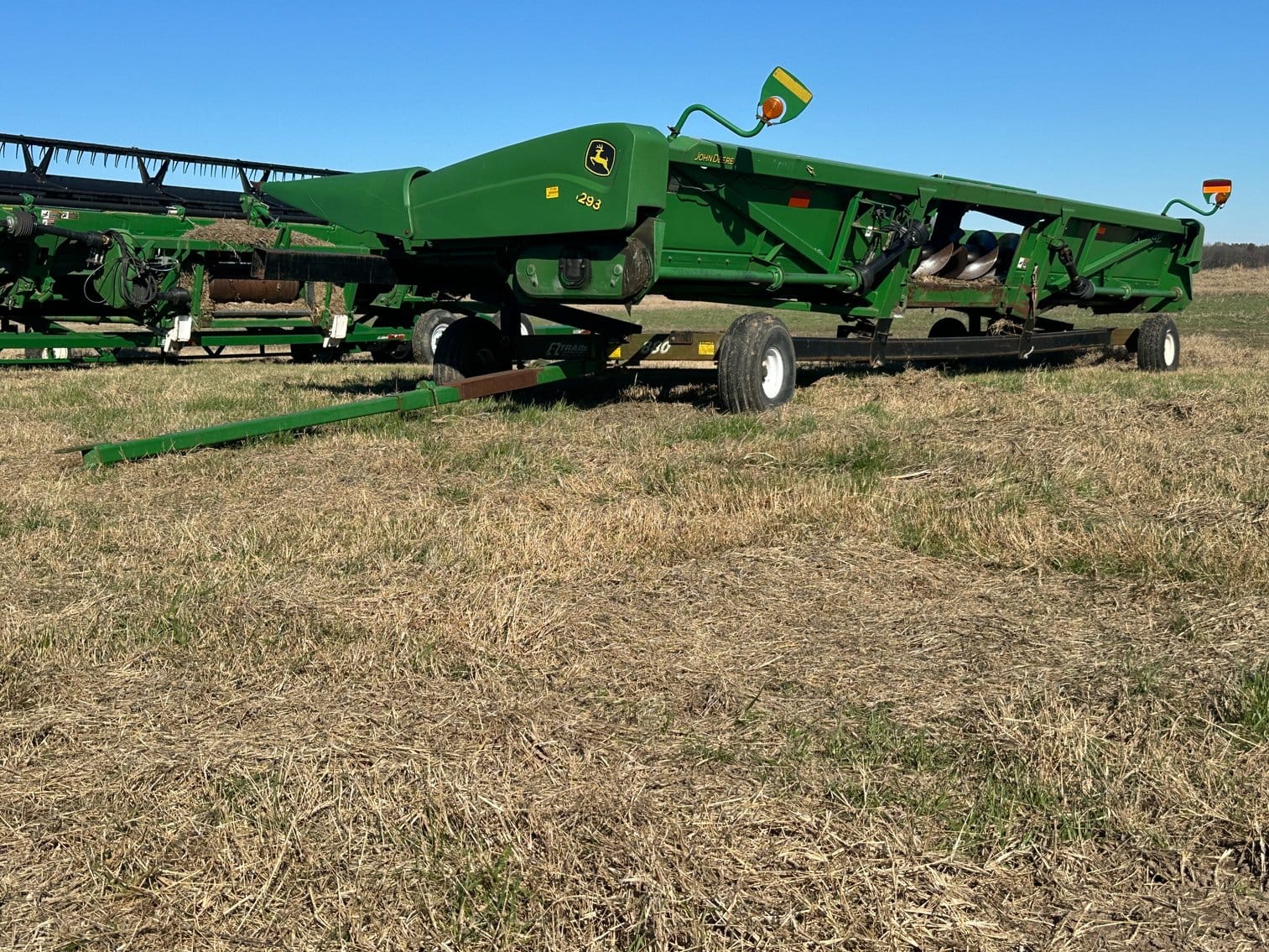 E-Z Trail 880 Equipment Image0