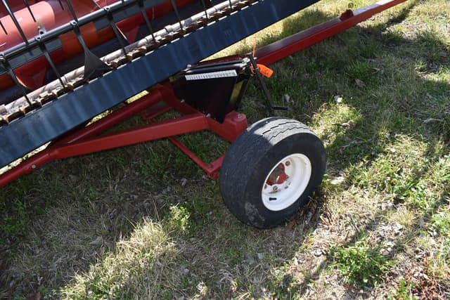 Image of E-Z Trail 880 equipment image 2