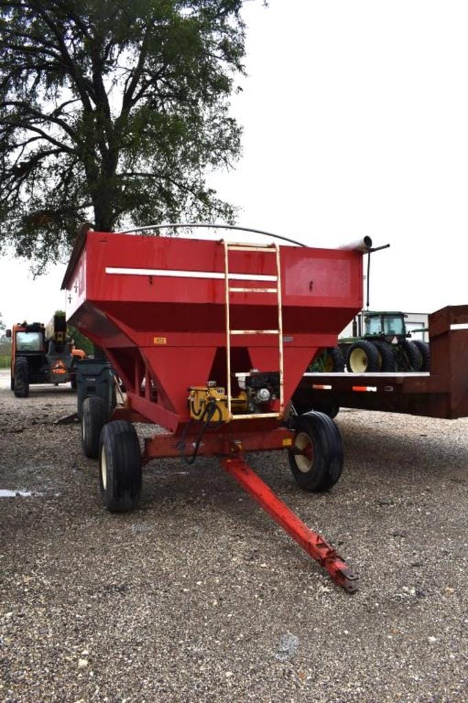 E-Z Trail 3400 Equipment Image0