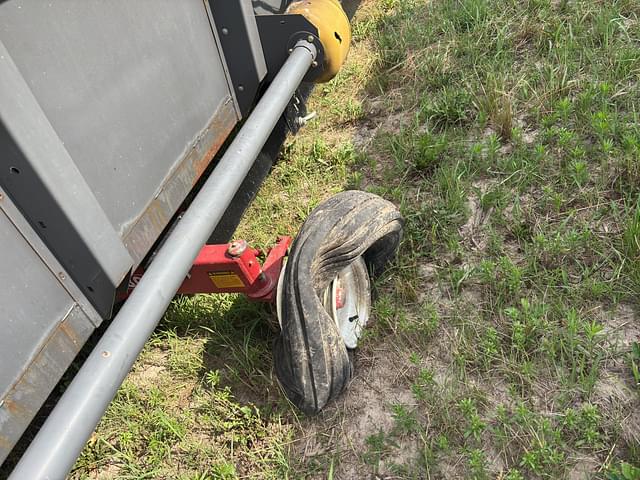 Image of E-Z Trail 880 equipment image 3
