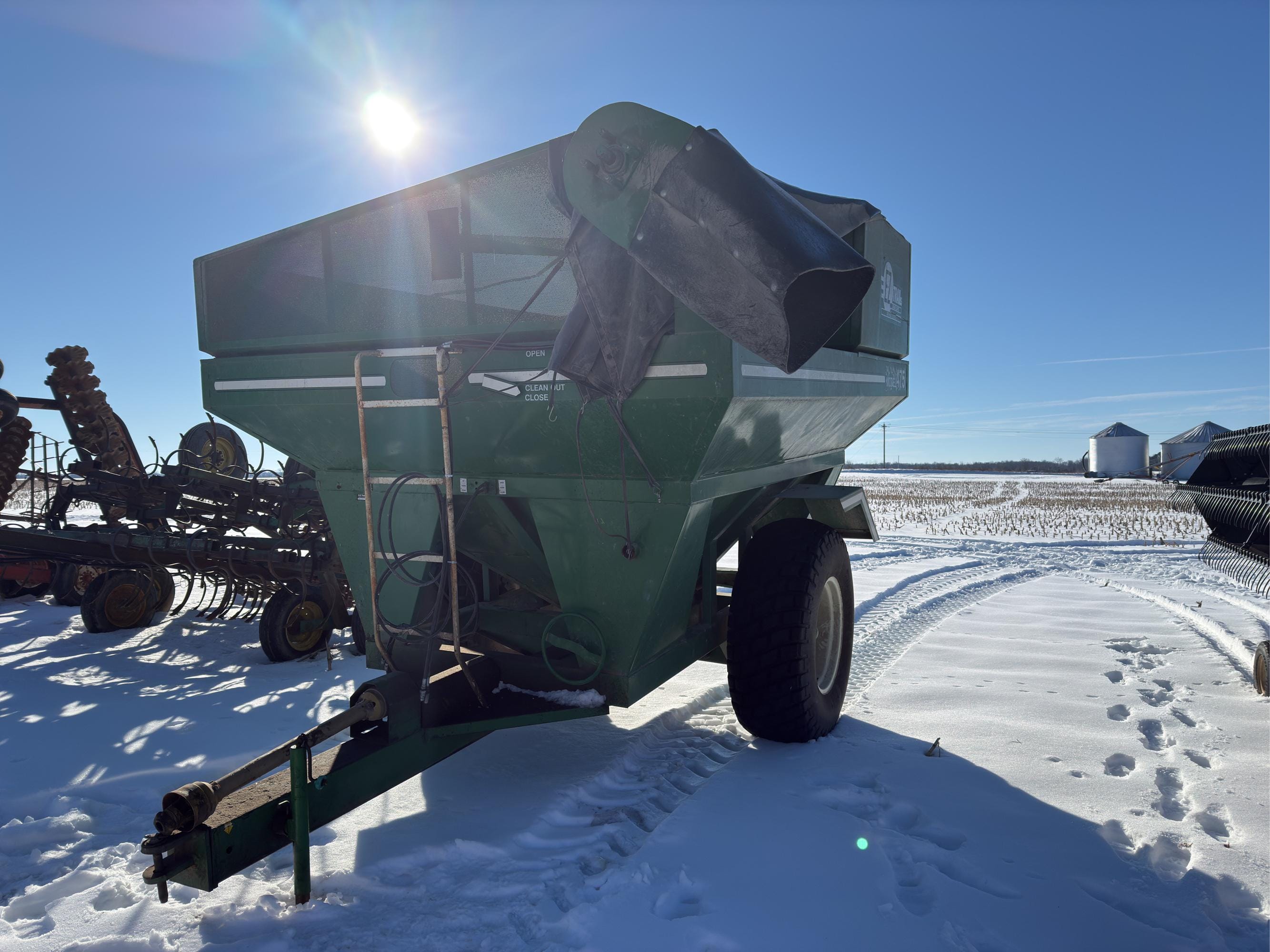 Main image E-Z Trail 475