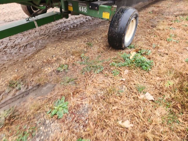 Image of E-Z Trail 680 equipment image 3