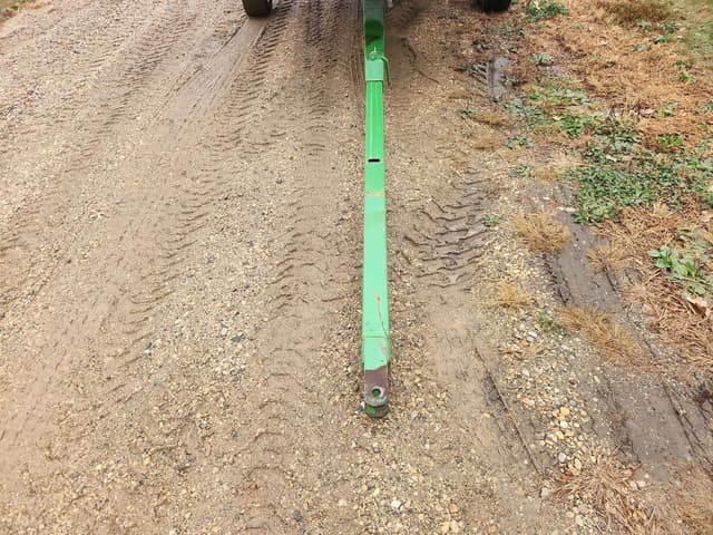 Image of E-Z Trail 680 equipment image 4