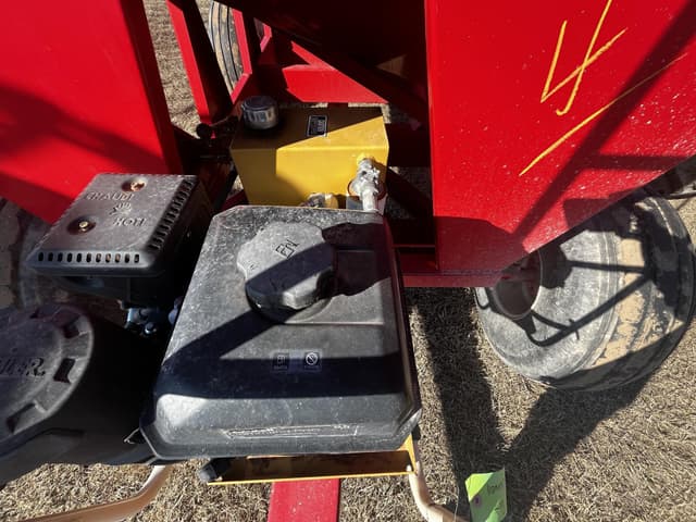 Image of E-Z Trail 500 equipment image 3