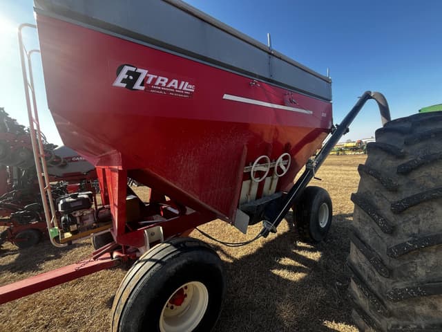 Image of E-Z Trail 500 equipment image 4