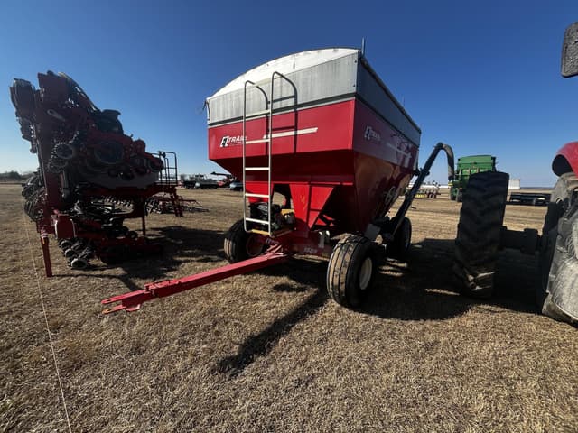 Image of E-Z Trail 500 equipment image 1