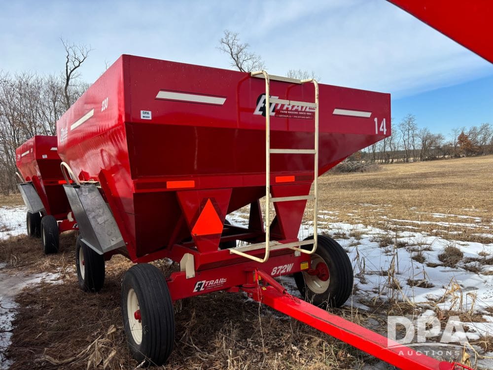 E-Z Trail 230 Equipment Image0