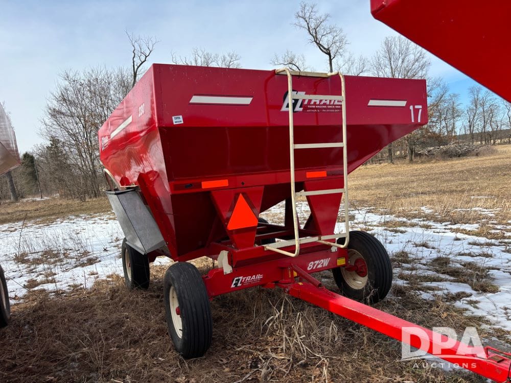 E-Z Trail 230 Equipment Image0