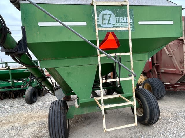 Image of E-Z Trail 3400 equipment image 4