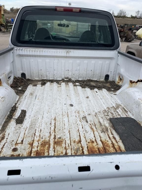 Image of Ford F-150 equipment image 3