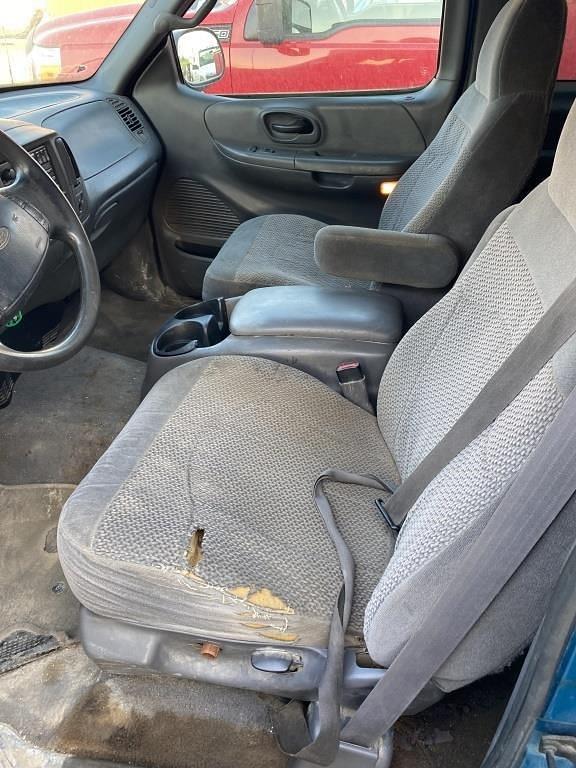 Image of Ford F-150 equipment image 4