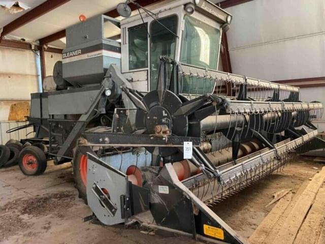 Image of Gleaner F2 equipment image 3