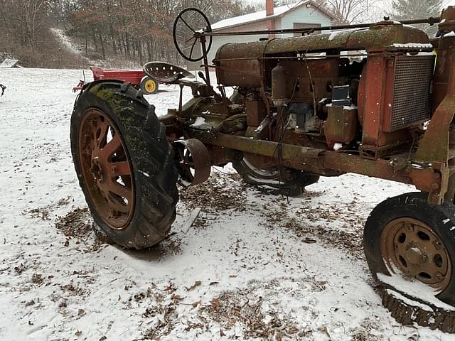 Image of Farmall F-20 equipment image 3