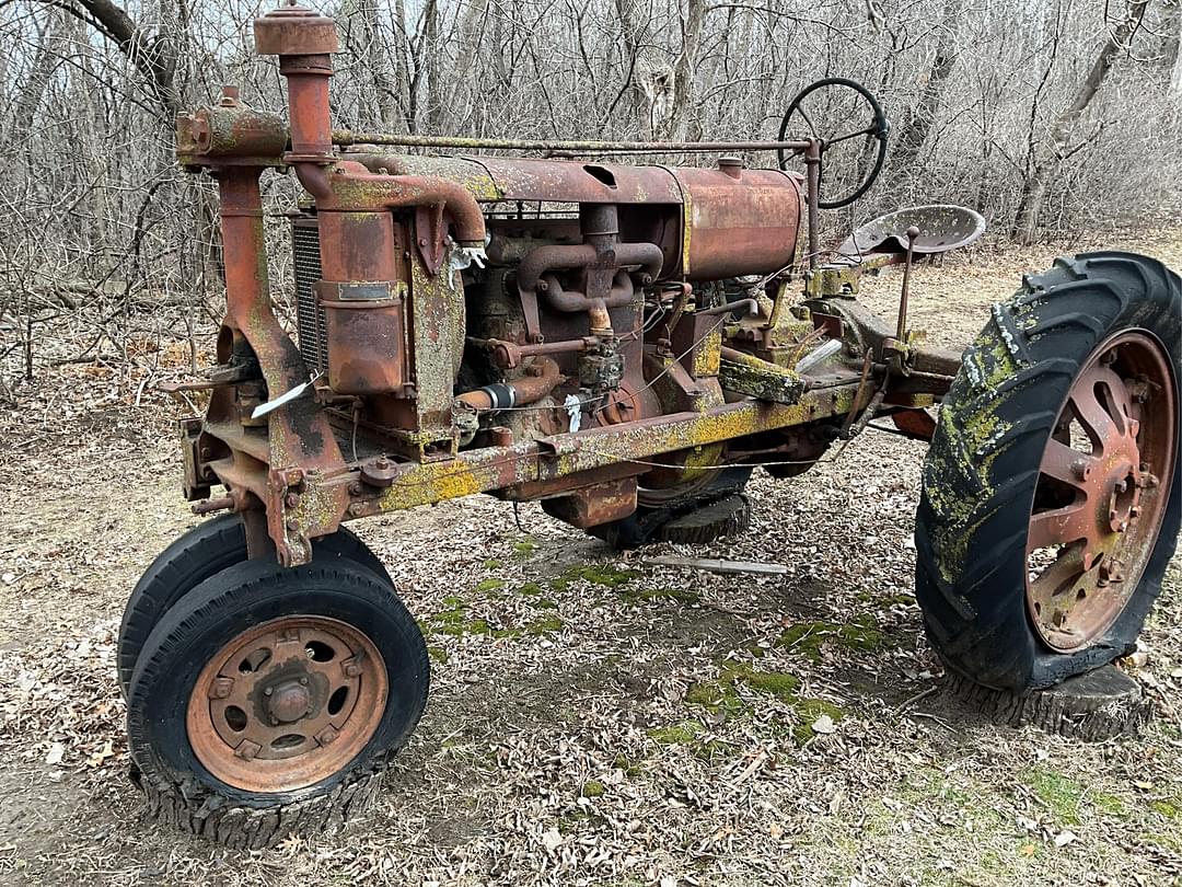 Image of Farmall F-20 Primary image