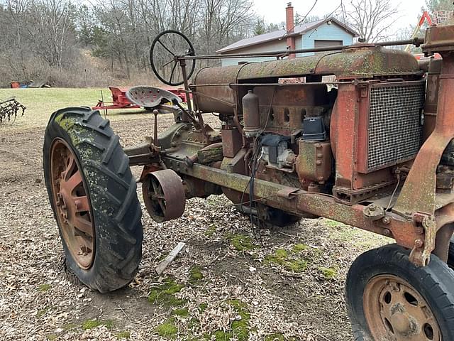 Image of Farmall F-20 equipment image 1