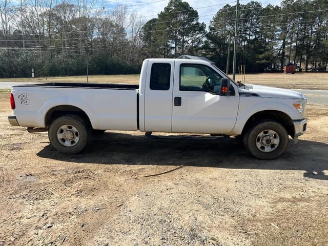 Image of Ford F-250 equipment image 3