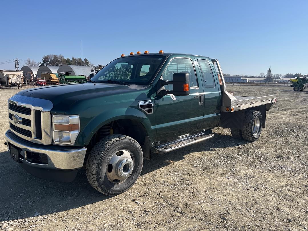 Image of Ford F-350 Primary image