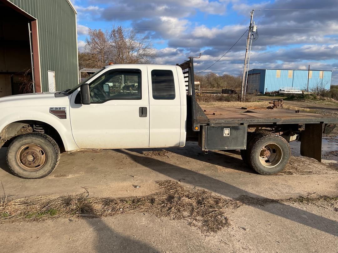 Image of Ford F-350 Primary image