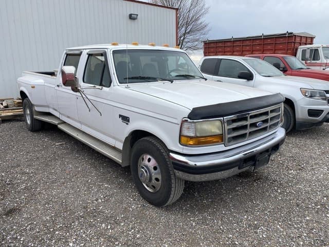 Image of Ford F-350 equipment image 1