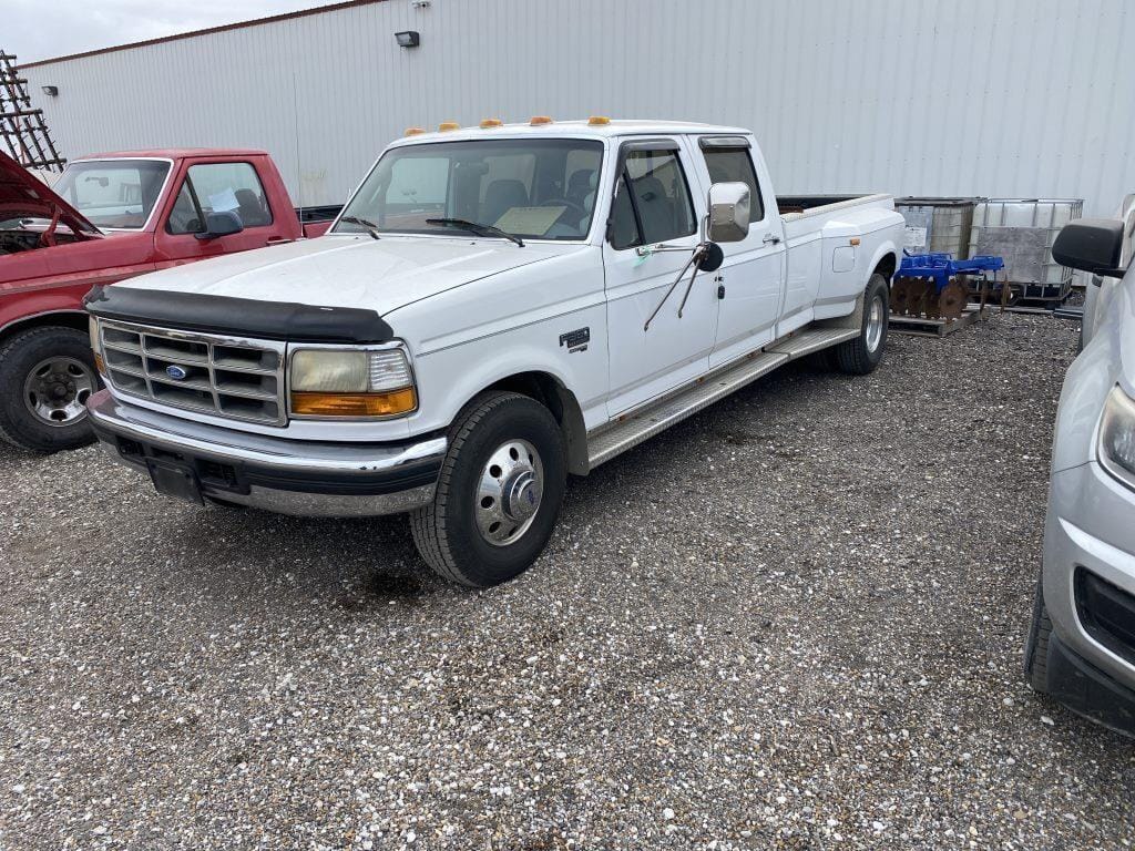 Ford F-350 Equipment Image0