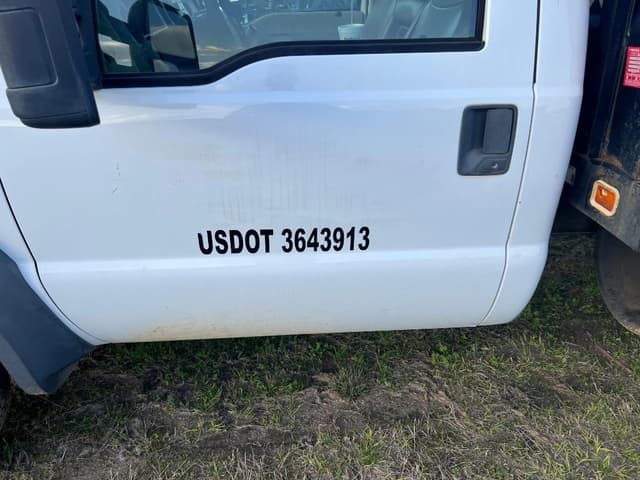 Image of Ford F-450 equipment image 1