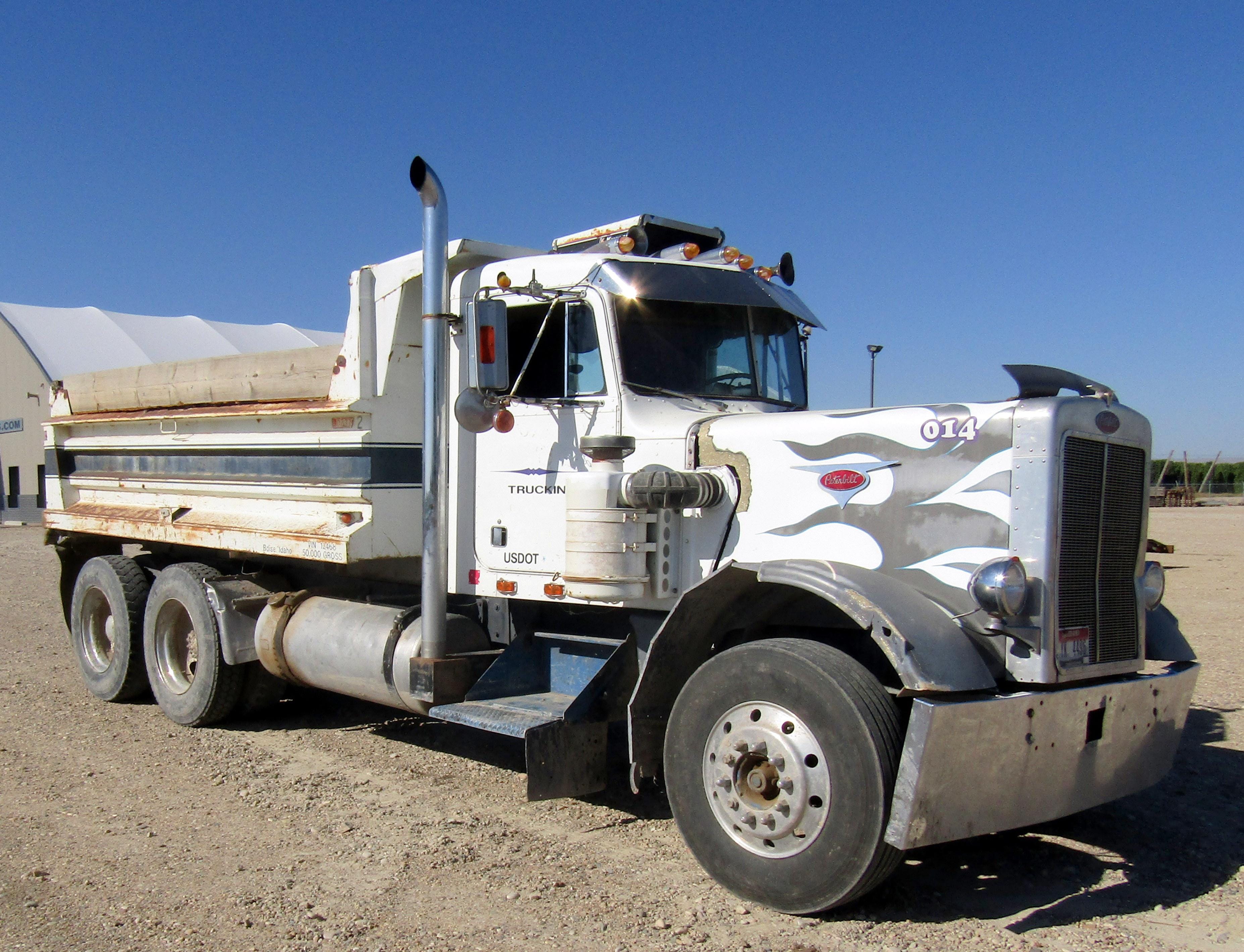 Main image Peterbilt 281