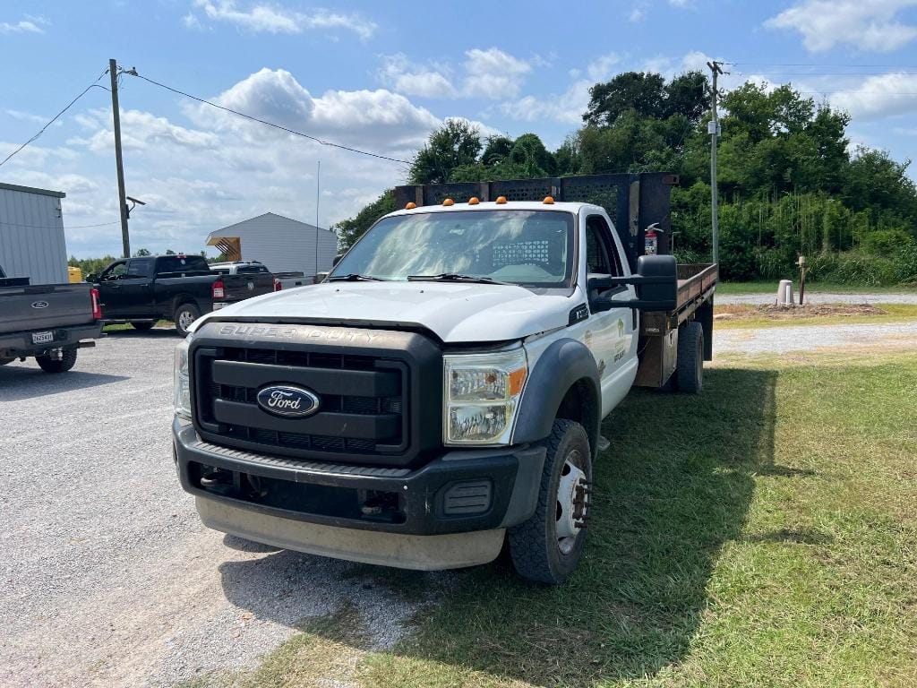 2012 Ford F-550 Equipment Image0